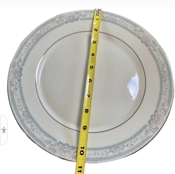 Charleston Lenox Dinner Plates 10.75" - Picture 2 of 6